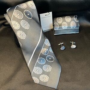 NWT- Beautiful Silk Black Floral Tie Set